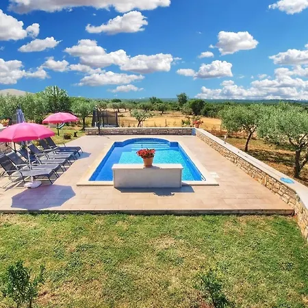 Fuer 8 Personen Ca 120 Qm In Galizana, Istrien Istrische Riviera *